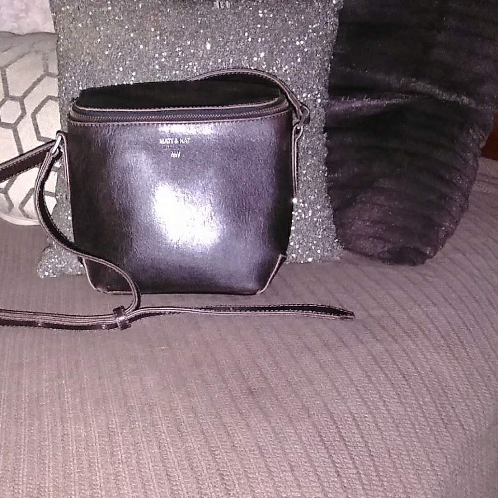 Matt &Nat Moxy crossbody🐭🐾
